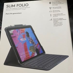 Logitech slim folio case with keyboard iPad